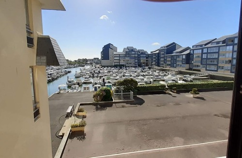 Courseulles-sur-Mer Apartment | La Boussole - Apt 2 chambres vue marina