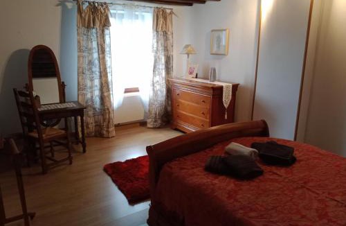 Boissy-le-Chatel House | La Briarde chambre d'hôtes double seule