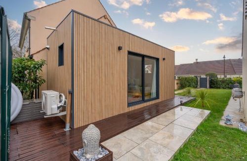 Crevecœur-en-Brie Apartment | La Briardine - Jacuzzi - Netflix - Proche Disney