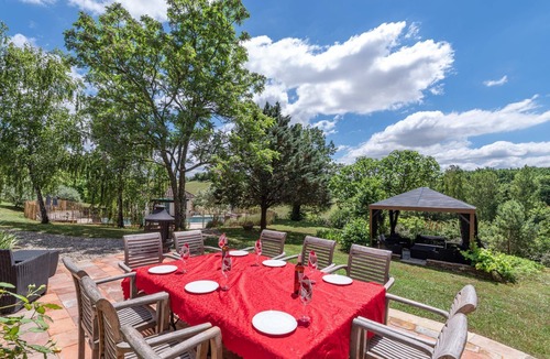 Lisle-sur-Tarn Villa | La Briqueterie - Five Bedroom Villa, Sleeps 10
