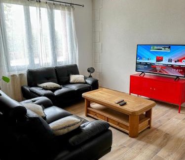 Saint-Julien-sur-Cher House | La Briquette