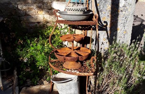 Fontaine-Francaise Bed & Breakfast | La Brocantine