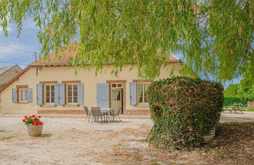 Montfey House | La Brosse Fleury - MONTFEY