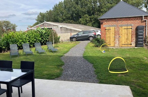 Landouzy-la-Cour House | La Brossière, Gite Dans la Nature, Avec Salle de Jeux Idéal Pour Tous les Temps