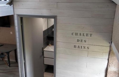 Saint-Silvain-Bas-le-Roc Bed & Breakfast | La Brousse Kacha