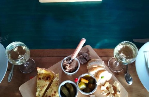 Saint-Silvain-Bas-le-Roc Bed & Breakfast | La Brousse Kacha