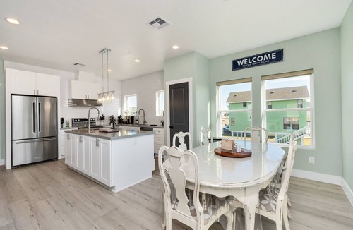 Terramar Beach House | La Buena Brisa - Galveston Beach and Bay Views