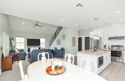 Terramar Beach House | La Buena Brisa - Galveston Beach and Bay Views