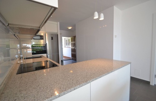 Sitges Apartment | La Bufera - Sleeps 6, three bedrooms , 2 bathrooms , balcony, comunal Pool.