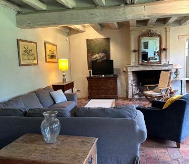 Boutigny-Prouais Villa | La Buissonnière