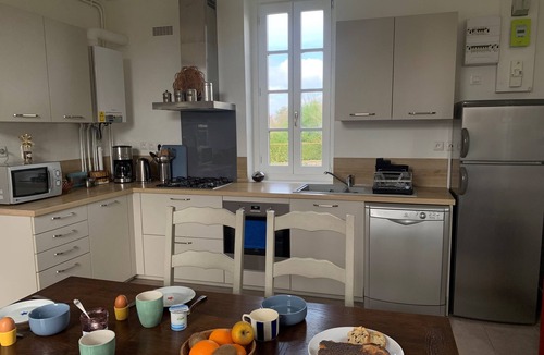 Hautot-sur-Mer House | La Buissonnière (sleeps 8) Bathroom, separate WC Fully-equipped kitchen, garden