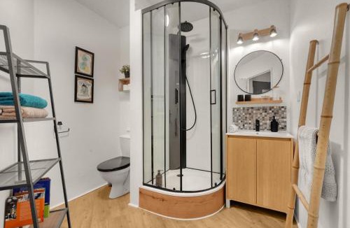 Blagnac Apartment | La Bulle Bleue - Parking-Terrasse-aéoport-MEET