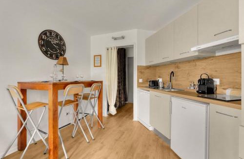 Blagnac Apartment | La Bulle Bleue - Parking-Terrasse-aéoport-MEET