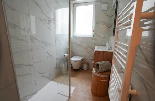 Montargis Apartment | La Bulle Chic, Netflix - central