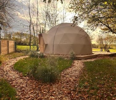 Saint-Georges-Montcocq House | La bulle d'Ostara