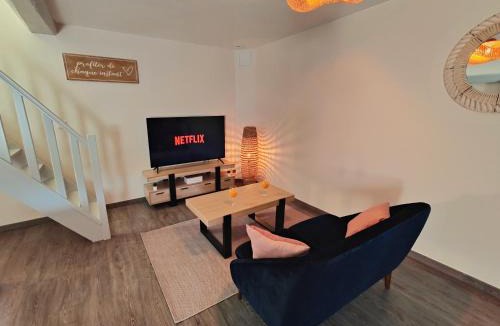 Bailleval House | LA BULLE ROMANTIQUE, Suite avec jacuzzi privatif
