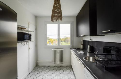 Saint-Sebastien-sur-Loire Apartment | La Butte Enchantée - WIFI Fibre TV - Baignoire - Parking Gratuit