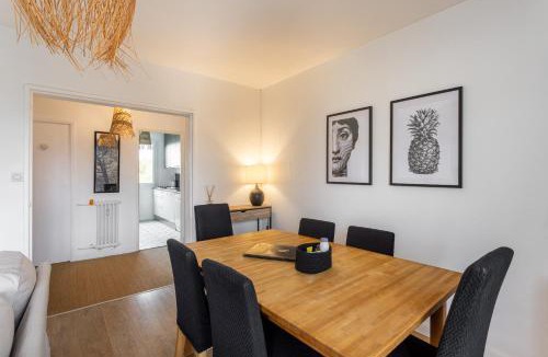 Saint-Sebastien-sur-Loire Apartment | La Butte Enchantée - WIFI Fibre TV - Baignoire - Parking Gratuit