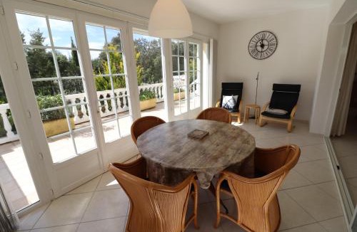 Mejannes-le-Clap Villa | La Cèzenole - Villa climatisée 5 étoiles - Piscine Chauffée - Label Famille - Gorges de la Cèze
