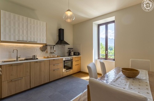 Saint-Christophe-la-Grotte House | LA Cure Gourmande-le Beauvoir