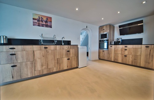 Saintes-Maries-de-la-Mer House | La cabane, Mas traditionnel de Camargue