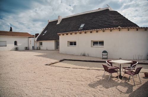 Saintes-Maries-de-la-Mer House | La cabane, Mas traditionnel de Camargue