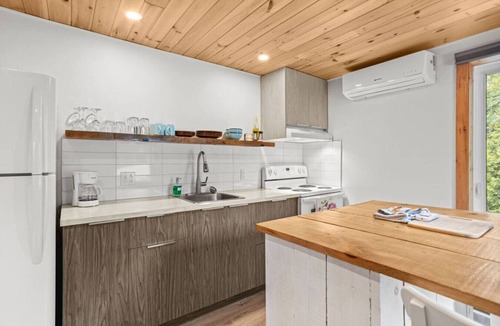 Sainte-Lucie-des-Laurentides Apartment | La Bienveillance #202 - Loft nature avec bureau