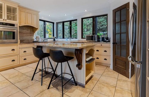 Sainte-Marcelline-de-Kildare Ski Chalet | Lake Leon Chalet