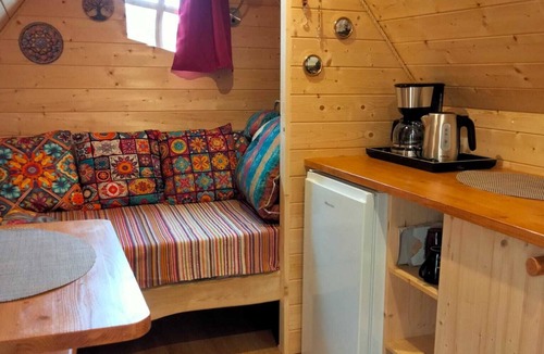 Saint-Brieuc-de-Mauron Cabin | La Cabane bohème en Brocéliande, 2 persons, Nordic bath