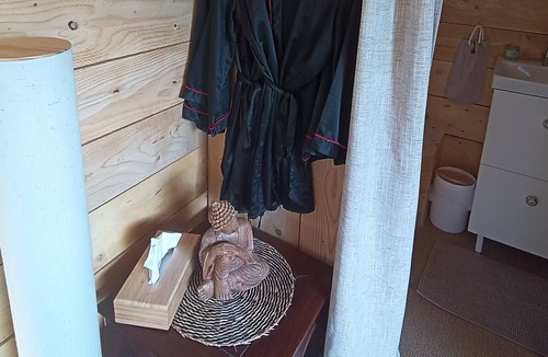 Vernoux-en-Vivarais Cabin | La Cabane à thé