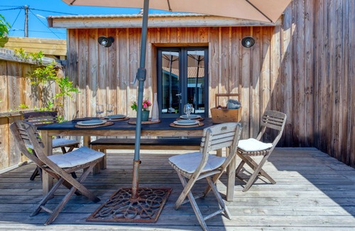 Andernos-les-Bains House | La Cabane Andernosienne by Interhome