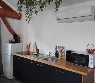 Genouillac House | La Cabane aux Hirondelles