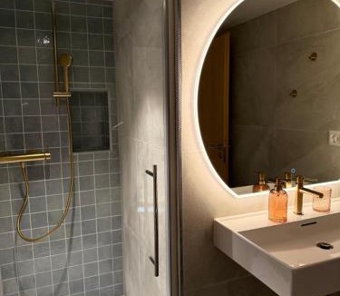 Chandolin Ski Chalet | La Cabane aux Noisettes