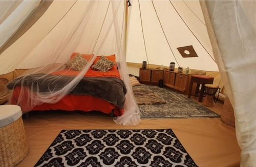 La Calotterie Cabin | LA CABANE BLEUE Glamping camping with all comforts