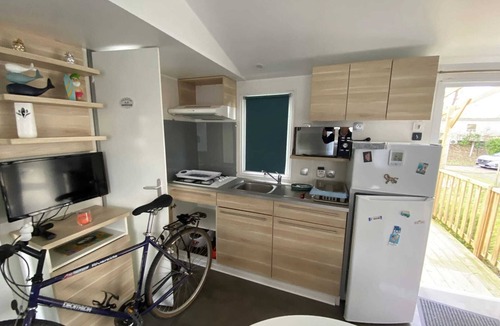 Camiers House | La Cabane d'Arthur in 3 star campsite (Air conditioning, Heated pool)