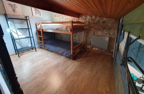 Belveze-du-Razes House | la Cabane Dans la Maison