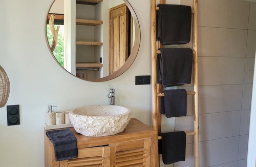 Vallabregues Cabin | La Cabane de Cinette