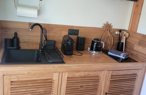 Vallabregues Cabin | La Cabane de Cinette