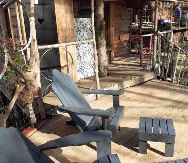 Couze-et-Saint-Front Bed & Breakfast | La cabane de l'oiseau