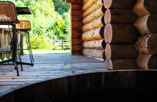 Saint-Louis Cabin | La Cabane de l'Étang du Domaine de la Forestière