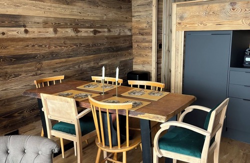 Eclose-Ouest Ski Chalet | La Cabane de l'Alpe d'Huez