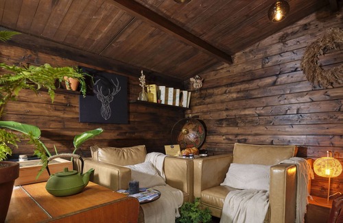 Le Puy-Saint-Bonnet Cabin | La Cabane de L'explorateur, à 15 Minutes du Puy Du Fou
