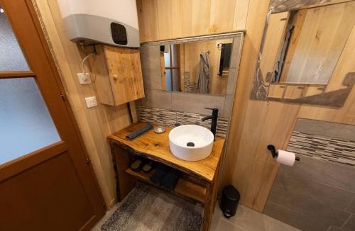 Rieupeyroux Ski Chalet | La Cabane des Colibris
