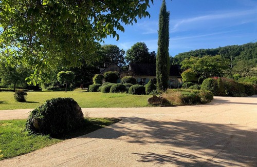 Jayac Cabin | LA CABANE DES NOYERS
