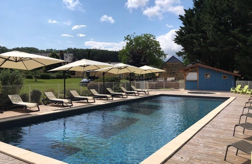 Jayac Cabin | LA CABANE DES NOYERS