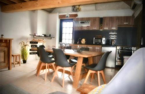 Flines-les-Mortagne House | La cabane du chasseur