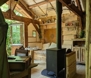 Pagny-sur-Morselle Other | La Cabane du Druide Karvalan