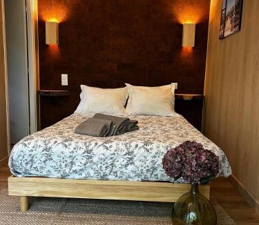 La Ferte-Saint-Aubin Cabin | La cabane du Château