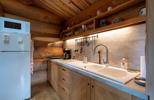 Chennegy House | La Cabane du Trappeur