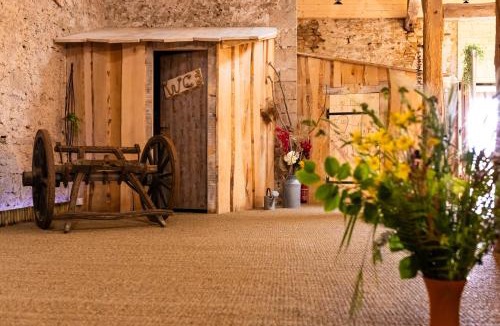 Vellerot-les-Vercel Bed & Breakfast | La Cabane et SPA Chez Jules